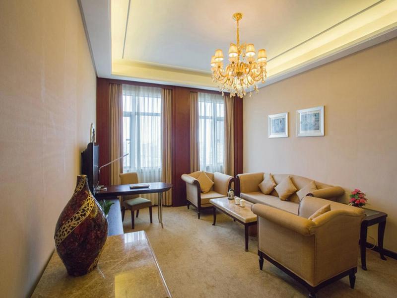 Vienna Hotel Lufeng Peopole Road Екстериор снимка