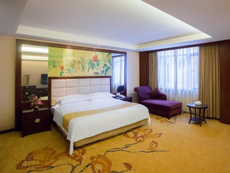Vienna Hotel Lufeng Peopole Road Екстериор снимка