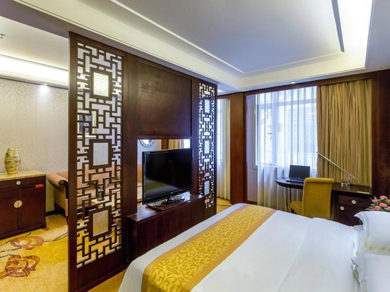 Vienna Hotel Lufeng Peopole Road Екстериор снимка